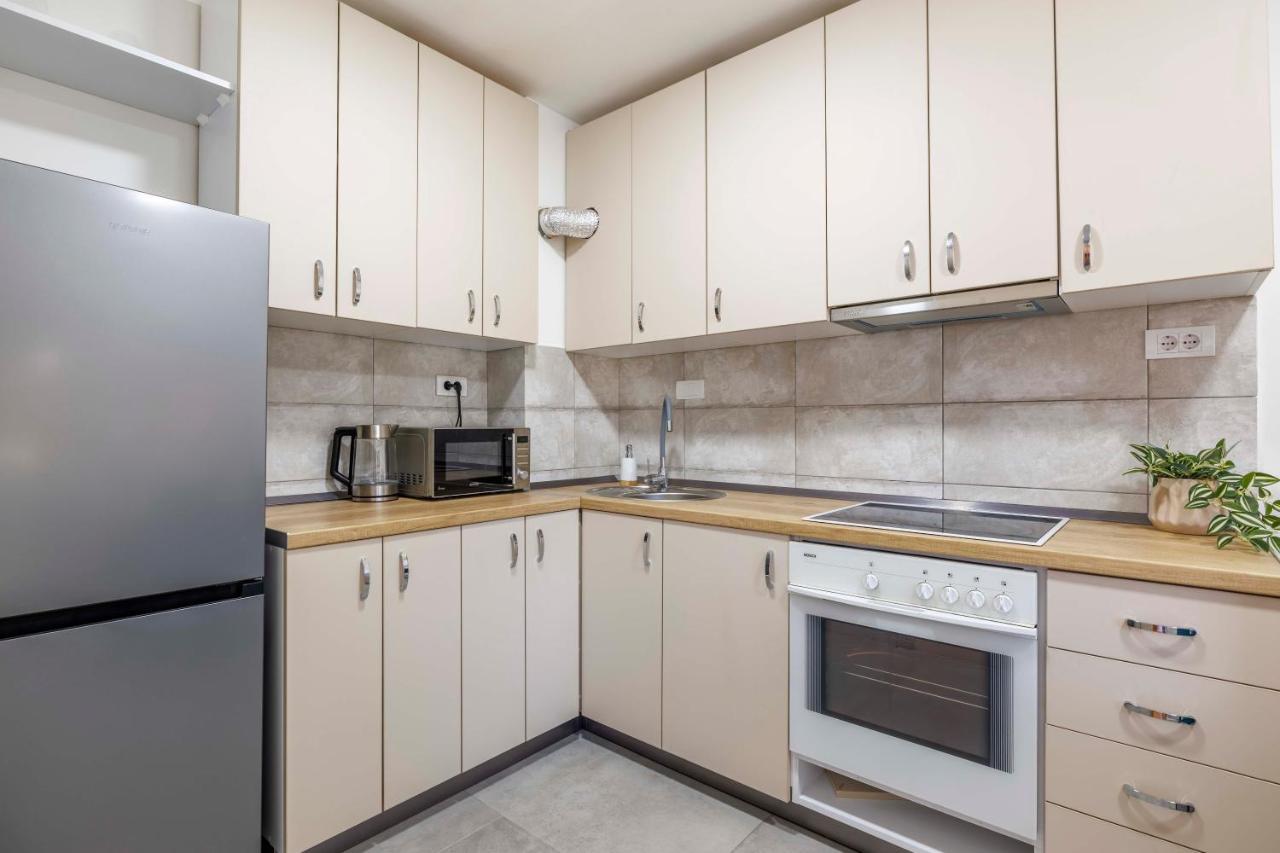 נובי סאד Sari City Center Apartment מראה חיצוני תמונה